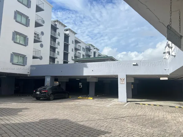 2475 NW 16th Street Rd APT 611, Miami, FL 33125
