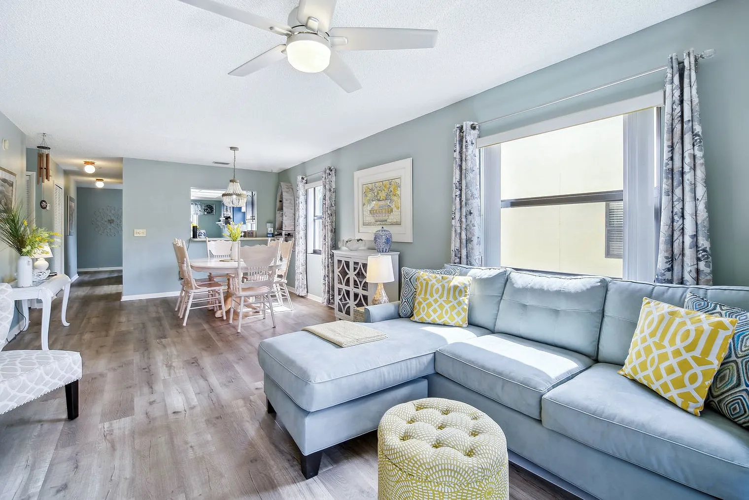 2 bed, 2.0 bath, 1140 sqft, $4,419 — Photo 3