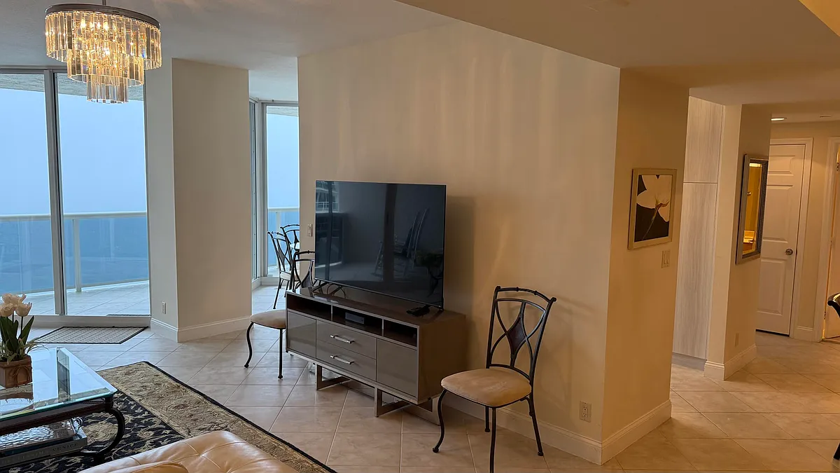 Building Photo - 3200 N Ocean Dr #2105