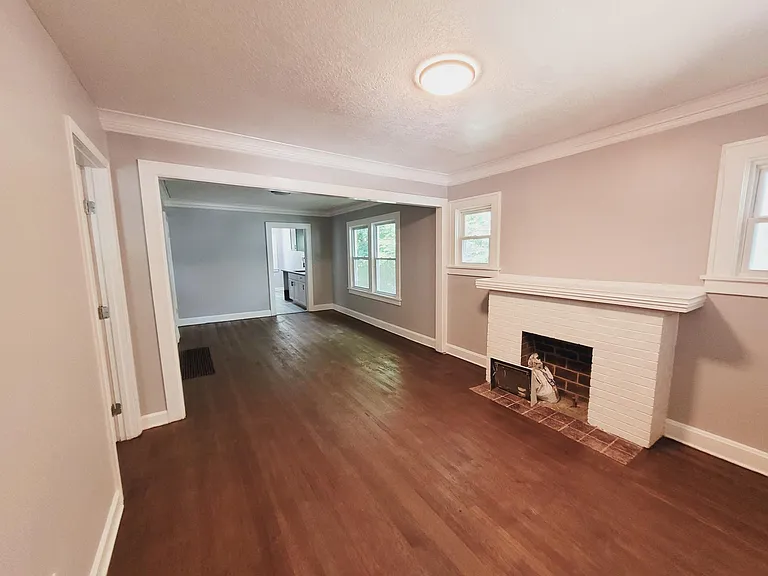 2039 E Gregory Blvd — Photo 4