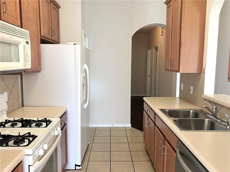 16100 Great Oaks Dr #4103 — Photo 4