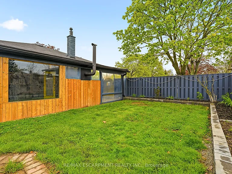 25 Briarsdale Dr — Photo 37