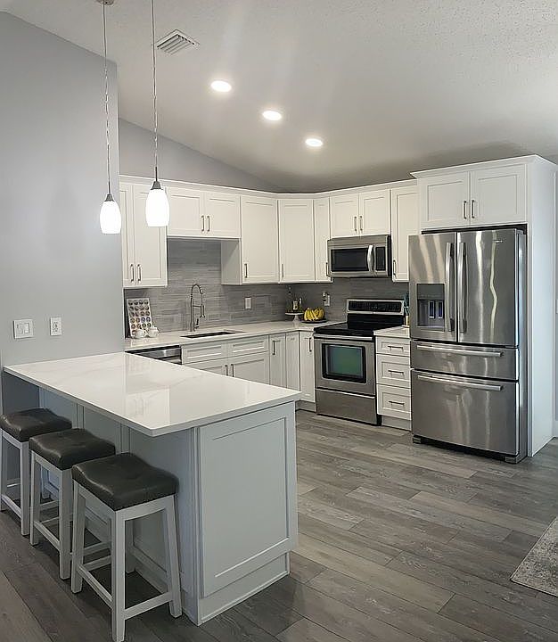 1st image of 5 Renfro Ln