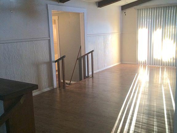 Dining, glass Slider to Deck