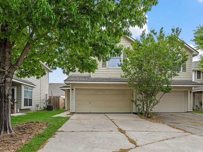 8714 Thistlemoor Ln — Photo 1