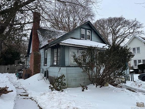 2nd image of 2122 Walnut Street