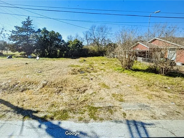 1610 Carver St, Navasota, TX 77868