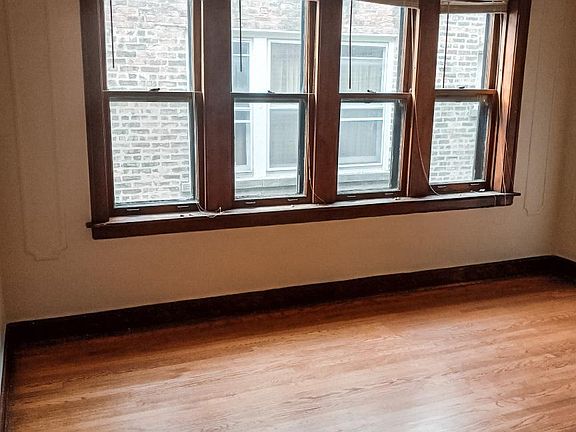 4th image of 4437 W Wrightwood Ave #2