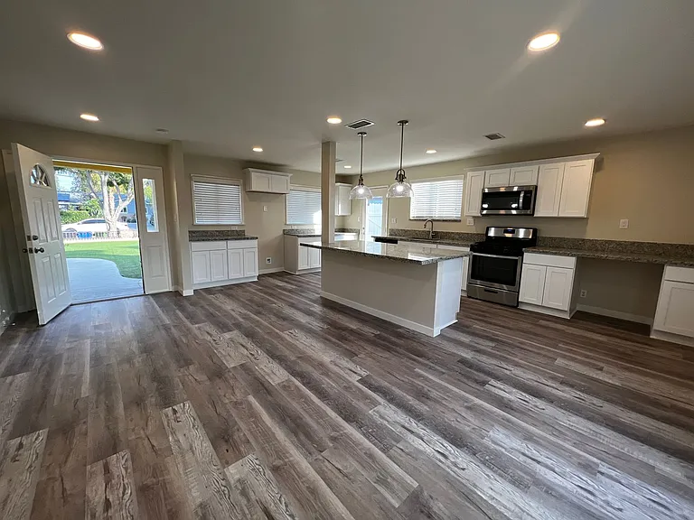 2057 Lupin St — Photo 6