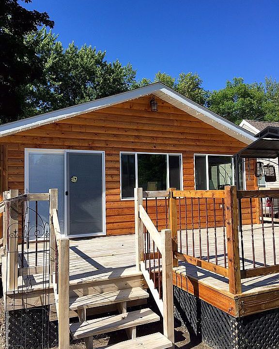 2nd image of 430 2nd Ave E
