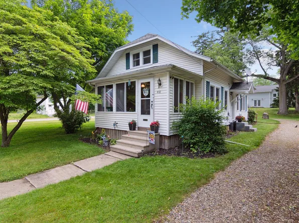 418 N Madison St, Marshall, MI 49068