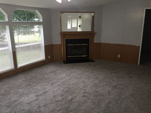 3rd image of 8390 NW 12th Ct