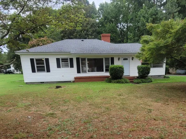 17661 General Puller Hwy, Deltaville, VA 23043