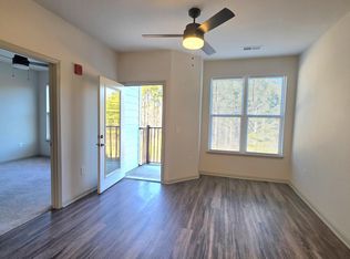 2324 Gathering Square Ct, Fuquay Varina, NC 27526