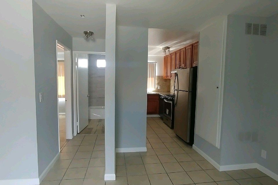 1st image of 4323 Perlita Ave APT 15