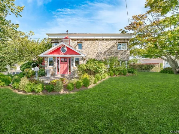 28 Riverside Avenue, Amityville, NY 11701