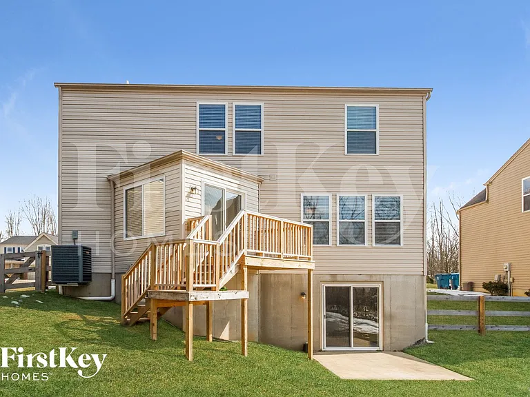 60 Charmalee Dr — Photo 15