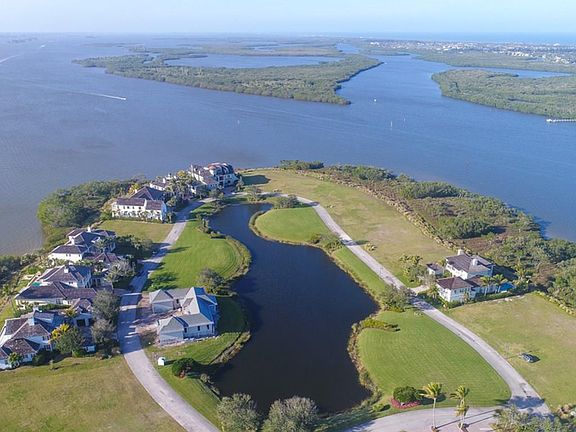 3rd image of 9225 Marsh Island Dr