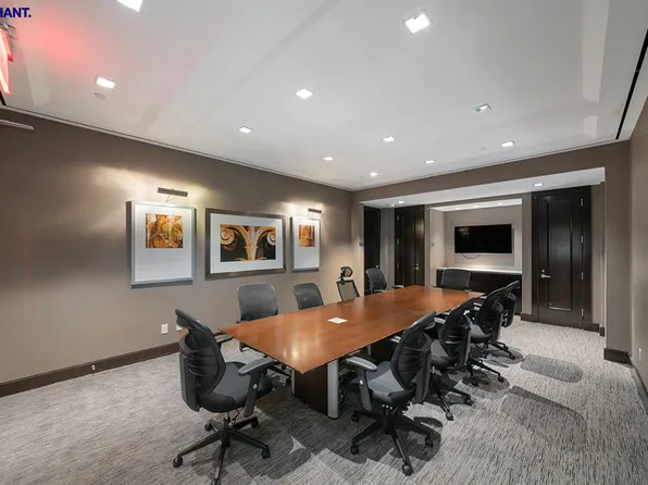 100 Riverside Boulevard image 19 of 21