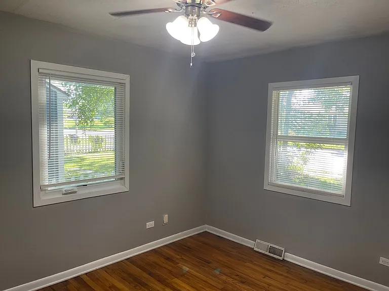 1202 N Lincoln Ave — Photo 6