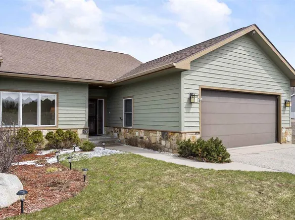 903 Windsong Pl, Petoskey, MI 49770