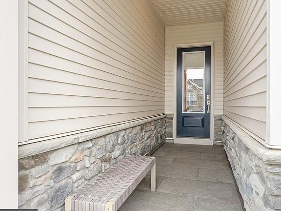 5th image of 239 Nelson Dr