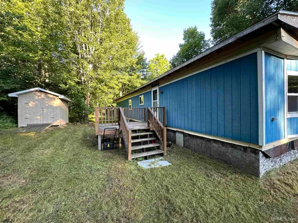 8523 County Road 496, Ishpeming, MI 49849