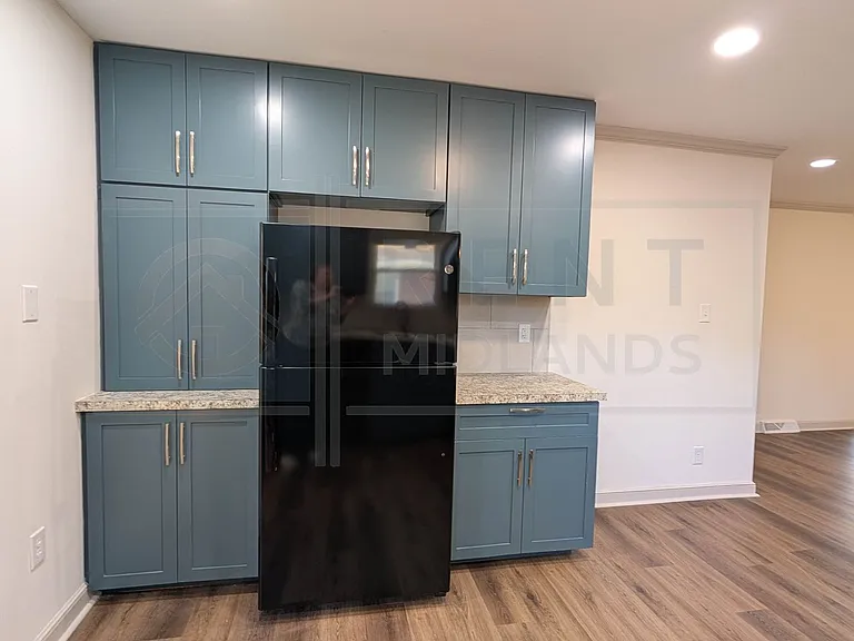 2307 Vine St — Photo 13