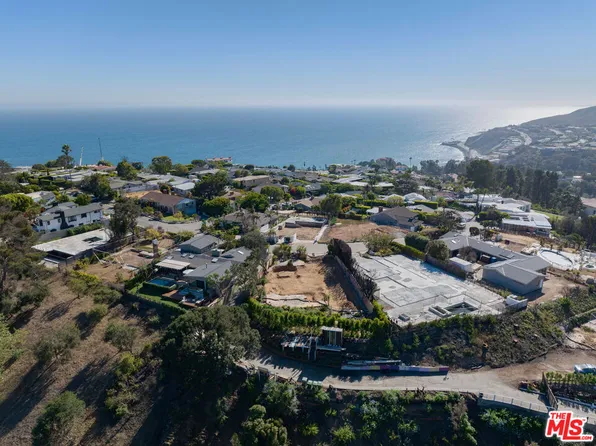 312 Bellino Dr, Pacific Palisades, CA 90272
