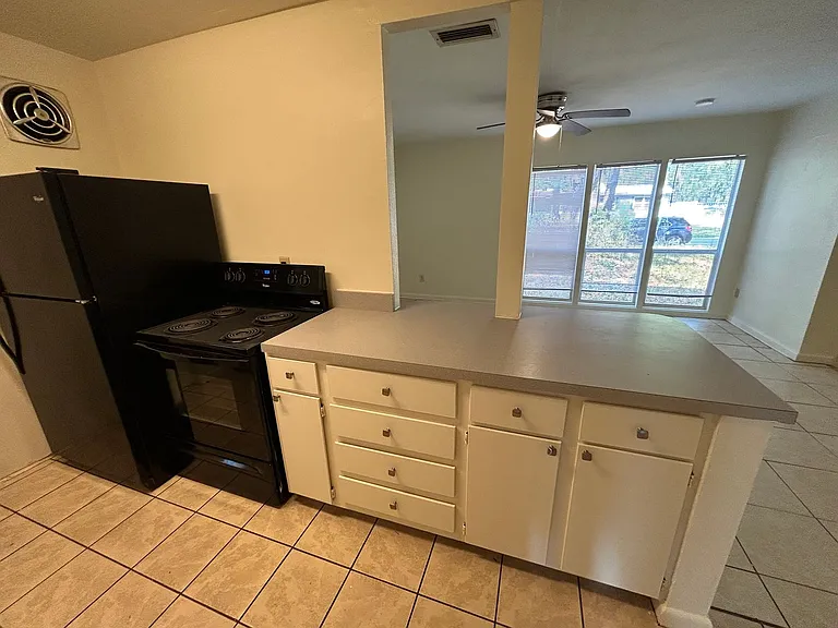217 NW 36th Dr — Photo 15