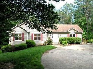 121 Lake Dr, Dawsonville, GA 30534