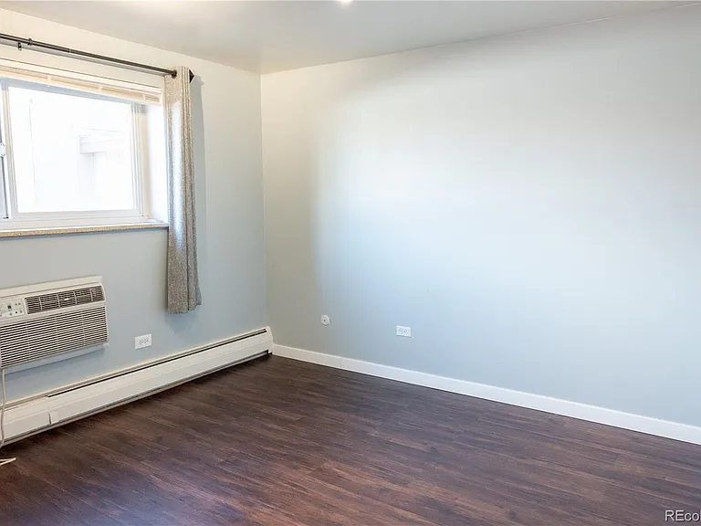 1245 Race St #307 — Photo 11