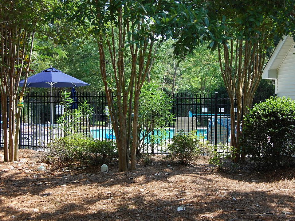 2nd image of 401 Poplar Grove Pl