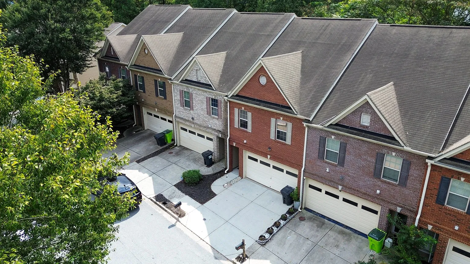 4 bed, 2.5 bath, 2000 sqft, $2,800 — Photo 4