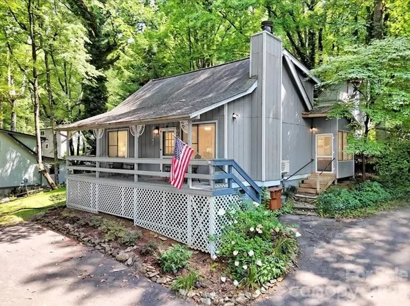 49 Lisa Ln, Maggie Valley, NC 28751