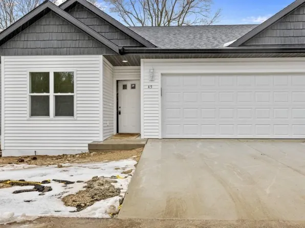 602 E Madison Ave #28, Milton, WI 53563