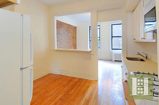 Rented by Halstead Real Estate | media 32