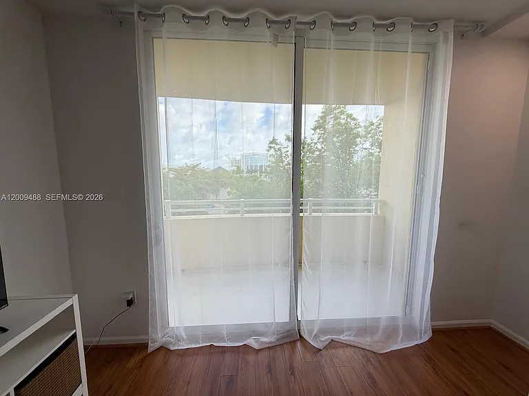 18800 NE 29th Ave #302 — Photo 28