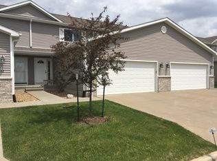 1570 Savannah Cir UNIT A3, Davenport, IA 52807