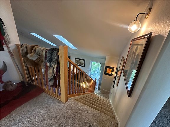 3rd image of 1365 Angus Rd