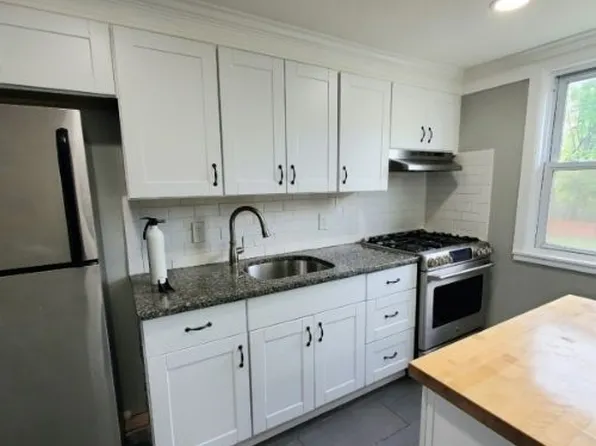516 Brooklawn Ave APT D2, Roselle, NJ 07203