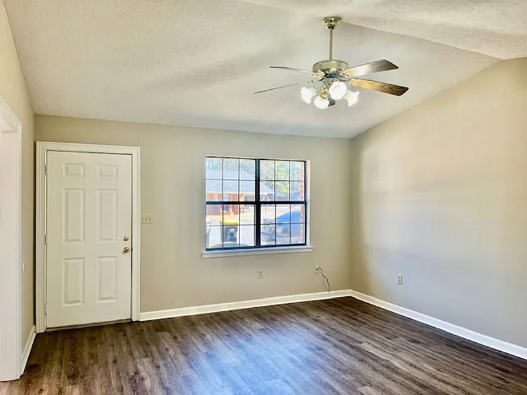 213 Huffaker Rd NW — Photo 5