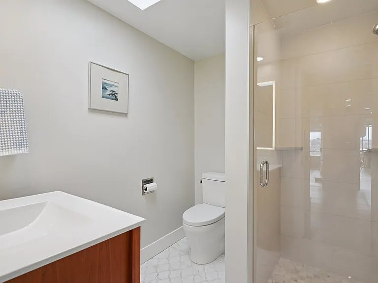 2134 Waverly Pl N #303 — Photo 12