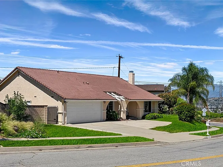 16495 Canelones Dr — Photo 3