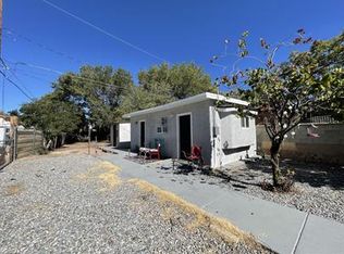 1019 Cerro Vista Rd SW #B, Albuquerque, NM 87105