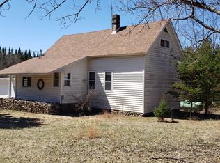 W7611 Townline Rd, Crivitz, WI 54114