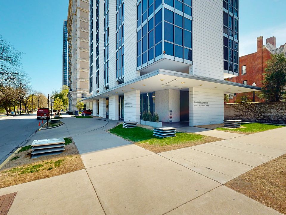 1st image of 1555 N Dearborn Pkwy APT 2A