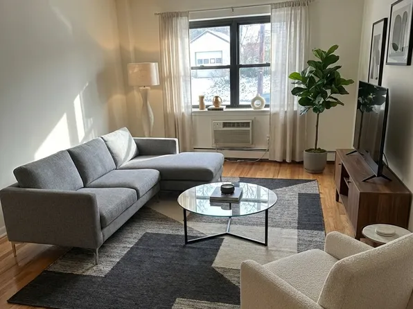 Pineview, 324 Leonia Ave, Bogota, NJ 07603