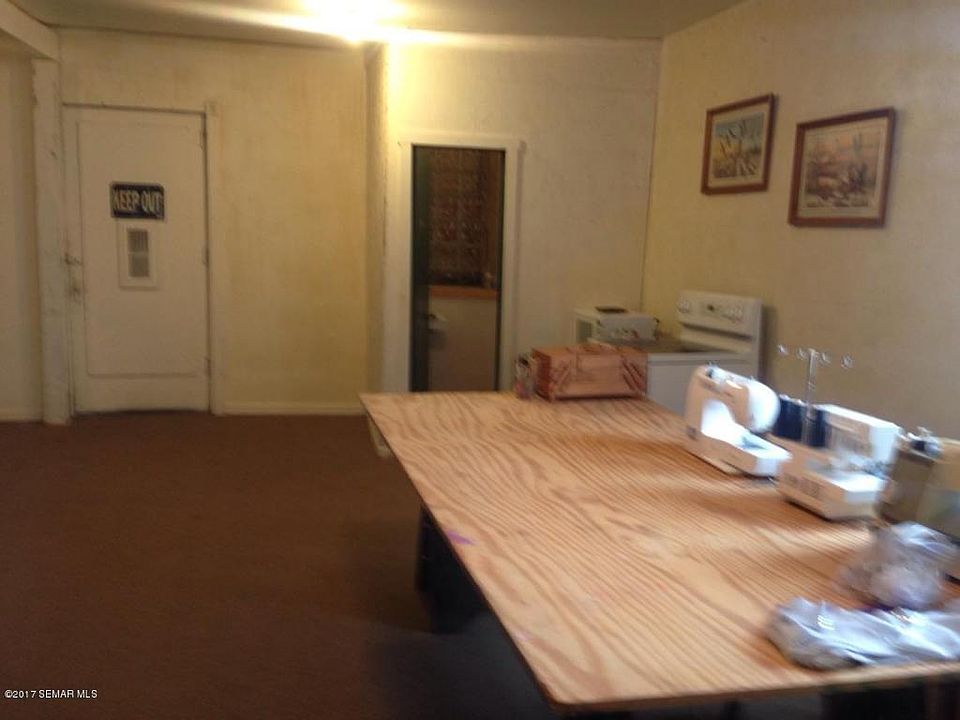 2nd image of 350 Mill St