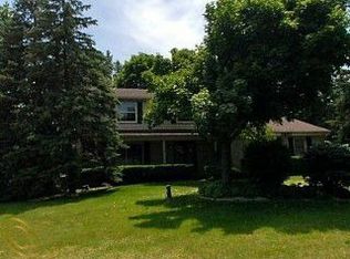 34957 Oakland Rd, Farmington, MI 48335